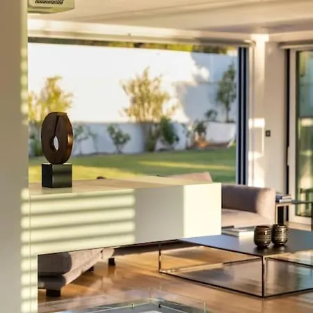 Villa Utopia, Private Estate At Loutraki Hills *